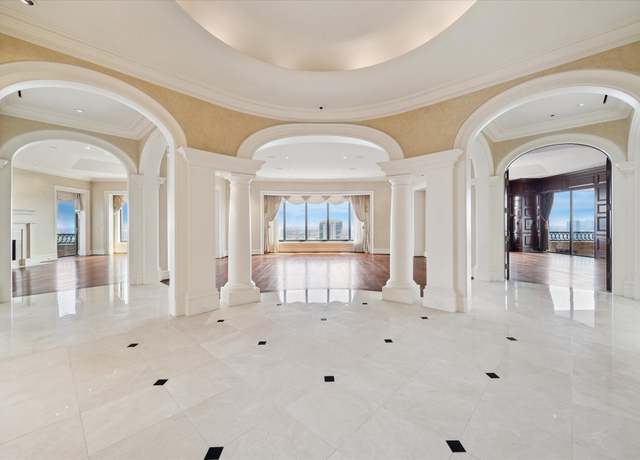 Property at 2121 Kirby Dr Unit 26S, Houston, TX 77019, 2 beds, 5 baths