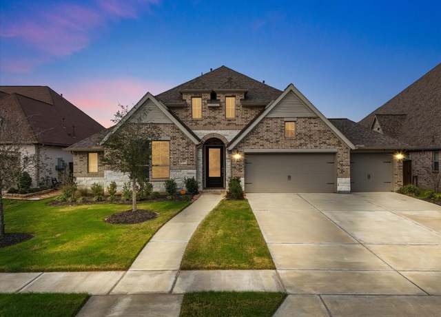Property at 4703 Bernard Dr, Manvel, TX 77583, 5 beds, 3 baths