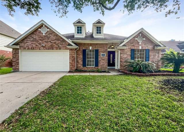 Property at 1809 Oak Cluster Cir, Pearland, TX 77581, 4 beds, 2 baths