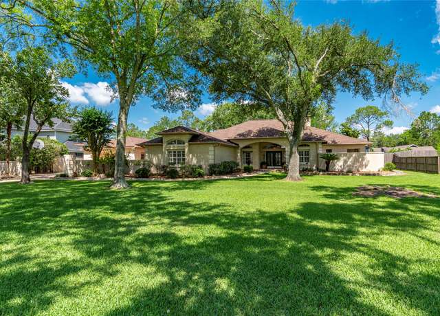 Property at 904 Pine Hollow Dr, Friendswood, TX 77546, 5 beds, 4.5 baths