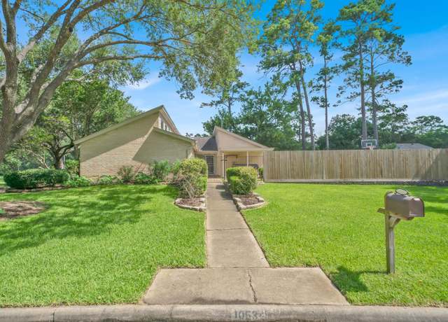 Property at 10534 Moorcreek Dr, Houston, TX 77070, 4 beds, 3.5 baths