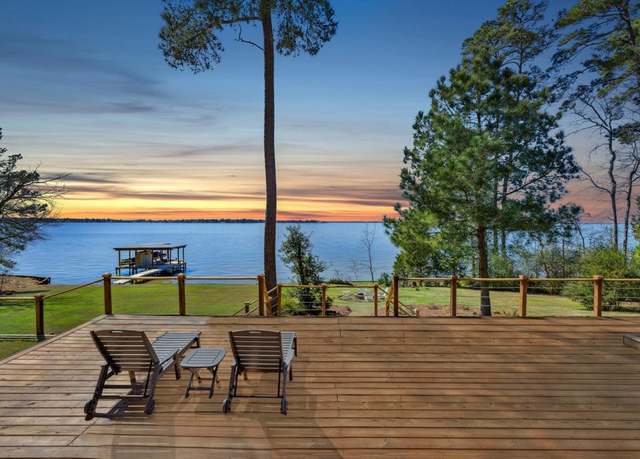 Property at 334 Sunset Dr, Livingston, TX 77351, 3 beds, 2 baths