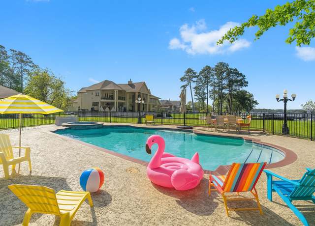 Property at 2906 Penninsula Pt, Montgomery, TX 77356, 3 beds, 3.5 baths