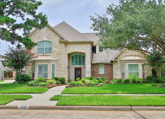 Property at 1215 Merlins Oaks Dr, Spring, TX 77379, 5 beds, 4 baths