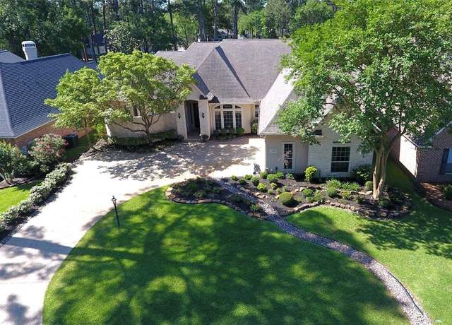 Property at 108 W Pines Dr, Montgomery, TX 77356, 4 beds, 3.5 baths