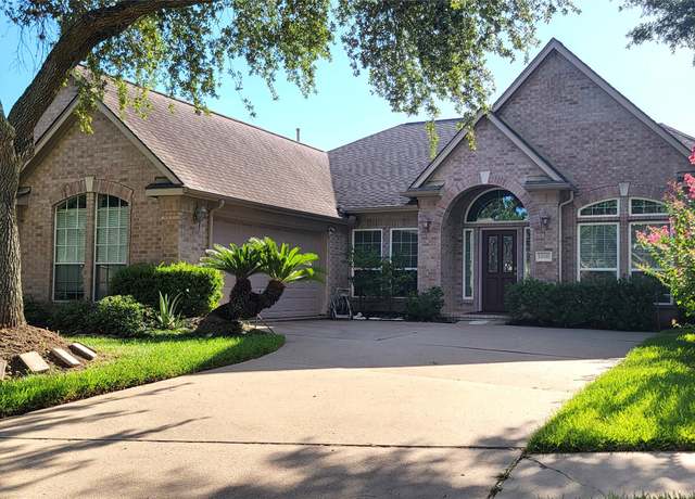Property at 12110 Audubon Ct, Stafford, TX 77477, 3 beds, 2 baths