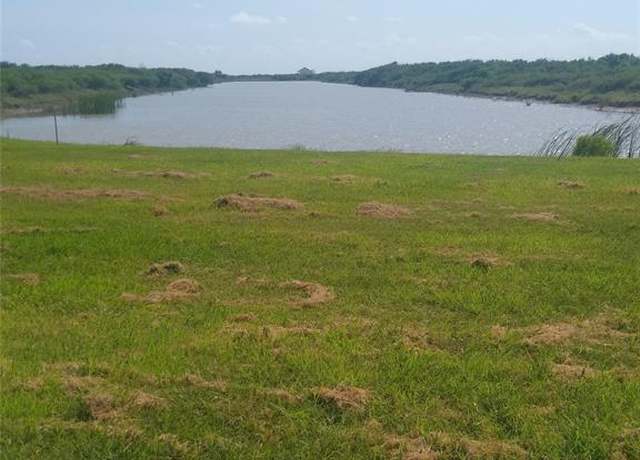 Property at 2972 Palacios Bay Dr, Palacios, TX 77465
