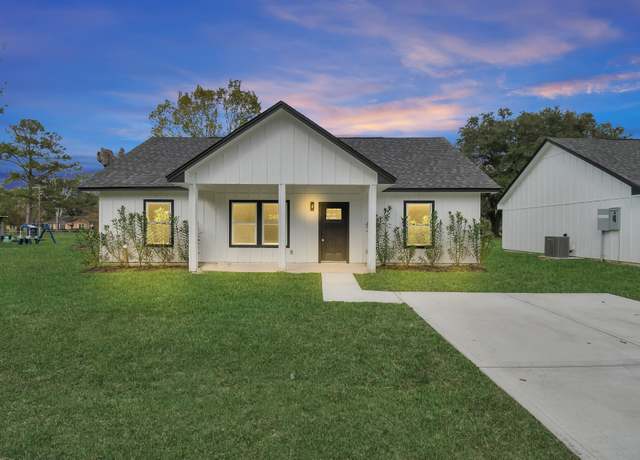 Property at 203 Spruce Ln, Daisetta, TX 77533, 3 beds, 2 baths