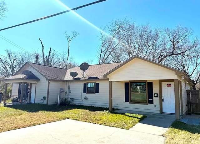 Property at 301 Culverhouse St, Lufkin, TX 75904, 5 beds, 1 bath