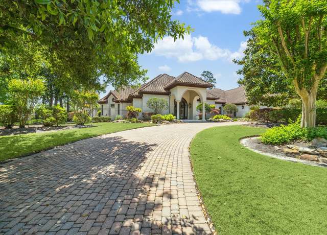 Property at 25 Kings Lake Estates Blvd, Humble, TX 77346, 5 beds, 5.5 baths