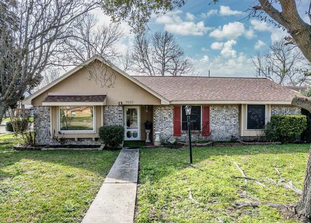 Property at 7927 Royalwood Dr, Houston, TX 77049, 2 beds, 2 baths