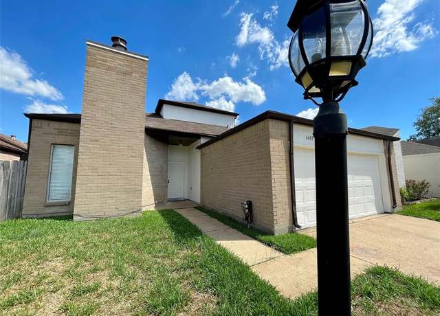 Property at 6603 Briar Terrace Dr, Houston, TX 77072, 3 beds, 2.5 baths