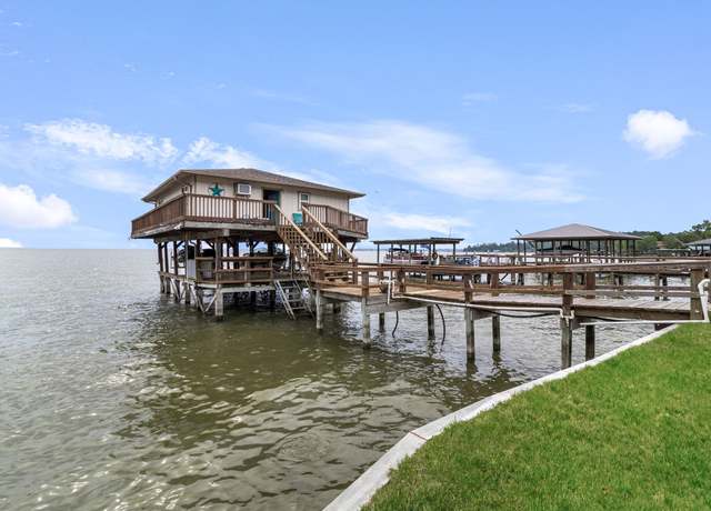 Property at 200 Little Dove, Livingston, TX 77351, 4 beds, 2 baths