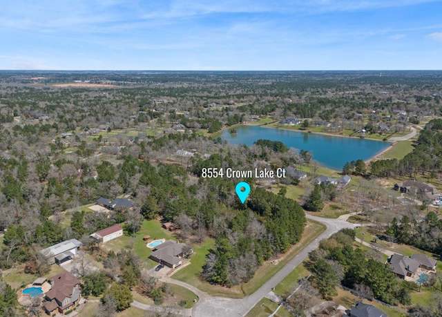 Property at 8554 Crown Lake Ct, Montgomery, TX 77316