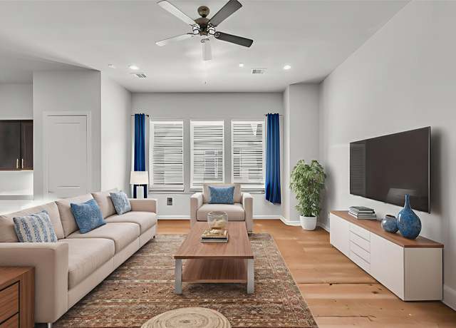 Property at 144 Knightsbridge Park Ln, Houston, TX 77018, 3 beds, 2.5 baths