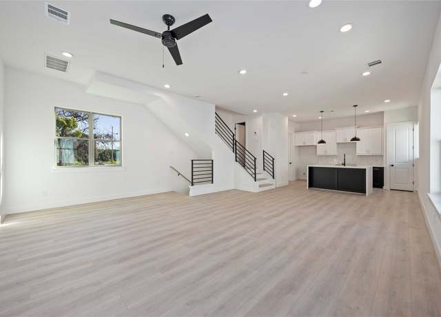 Property at 2524 Live Oak St, Houston, TX 77004, 3 beds, 3.5 baths