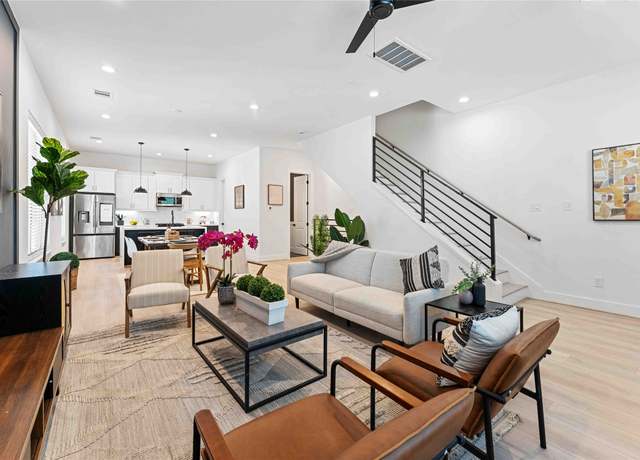 Property at 2524 Live Oak St, Houston, TX 77004, 3 beds, 3.5 baths
