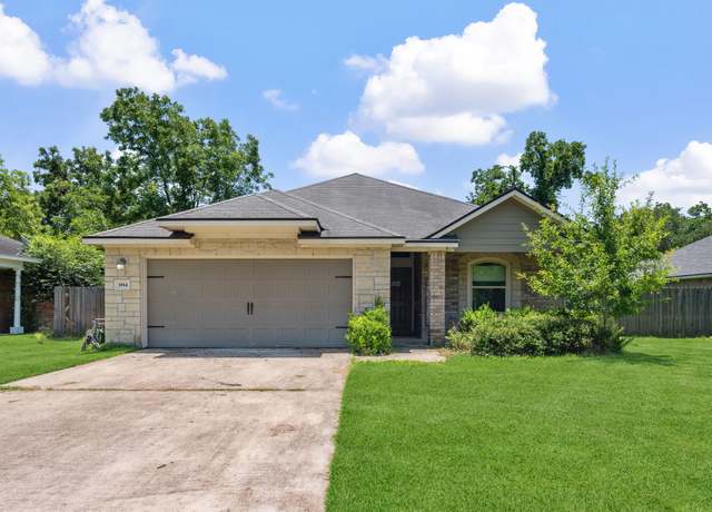 Property at 1814 Magnolia St, Liberty, TX 77575, 3 beds, 3 baths