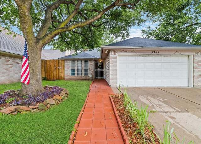 Property at 9107 Kalewood Dr, Houston, TX 77099, 3 beds, 2 baths