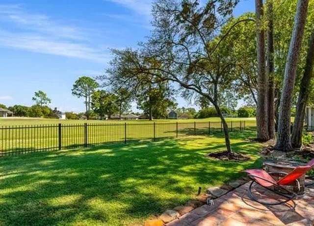 Property at 79 Summers Wind St, Montgomery, TX 77356, 3 beds, 2.5 baths