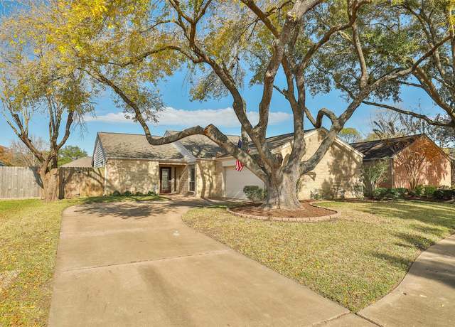 Property at 11822 Poplar Creek Dr, Houston, TX 77077, 3 beds, 2 baths