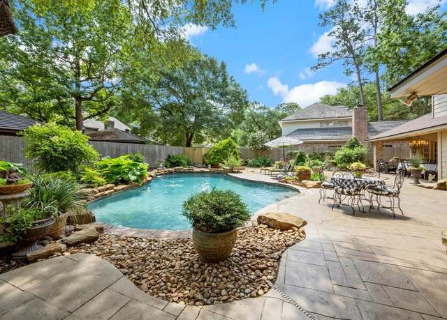 Property at 5610 Edgewick Ct, Houston, TX 77069, 4 beds, 2.5 baths