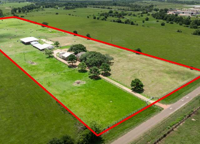 Property at 10306 Schmidt Rd, Waller, TX 77484, 3 beds, 3.5 baths