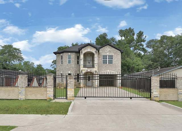 Property at 8107 Richland Dr, Houston, TX 77028, 5 beds, 2.5 baths
