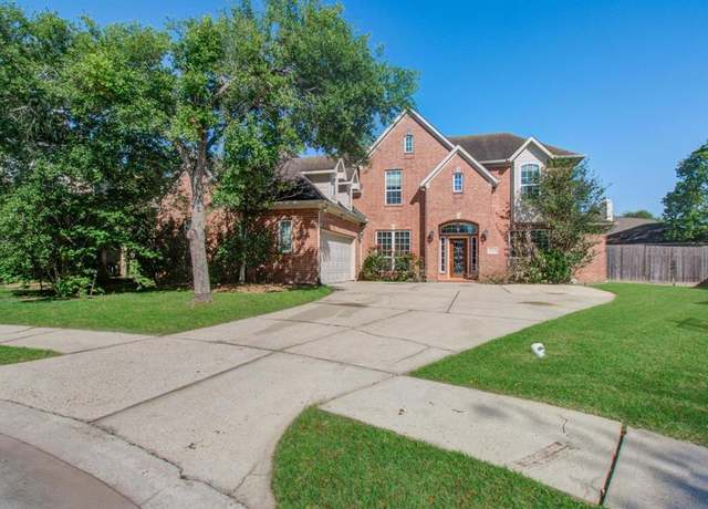 Property at 6124 Falkirk Ct, League City, TX 77573, 4 beds, 3.5 baths