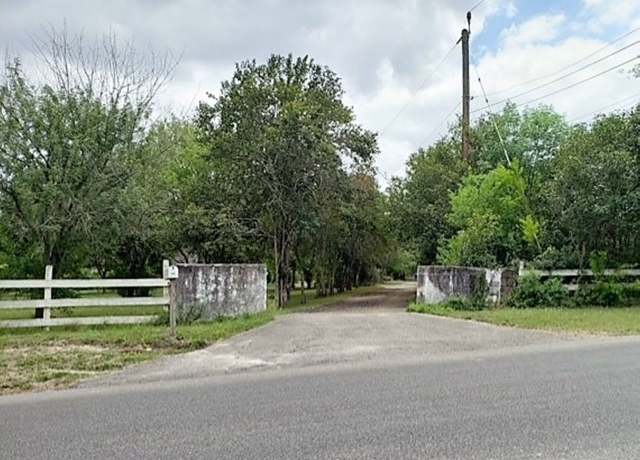 Property at 726 Oak Knoll Dr, San Antonio, TX 78228