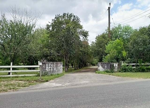 Property at 726 Oak Knoll Dr, San Antonio, TX 78228
