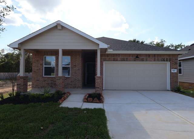 Property at 510 Monarch Trl, Huntsville, TX 77340, 3 beds, 2 baths