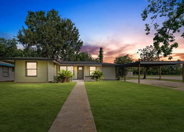 Property at 6527 Beekman Rd, Houston, TX 77021, 4 beds, 2 baths