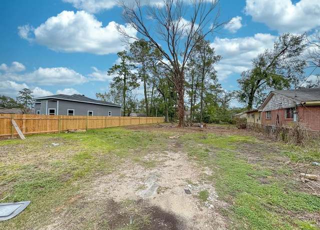 Property at 8322 Carolwood Dr, Houston, TX 77028