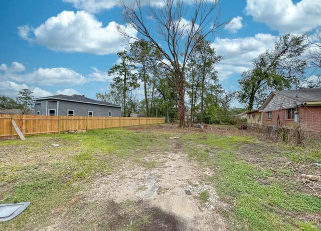 Property at 8322 Carolwood Dr, Houston, TX 77028