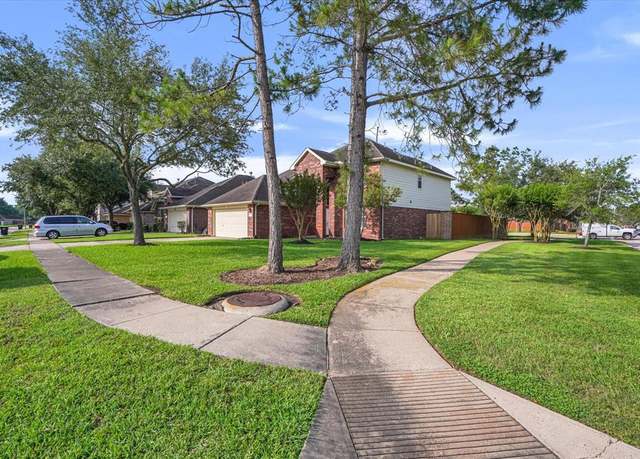Property at 2702 Argos Dr, Missouri City, TX 77459, 3 beds, 2.5 baths