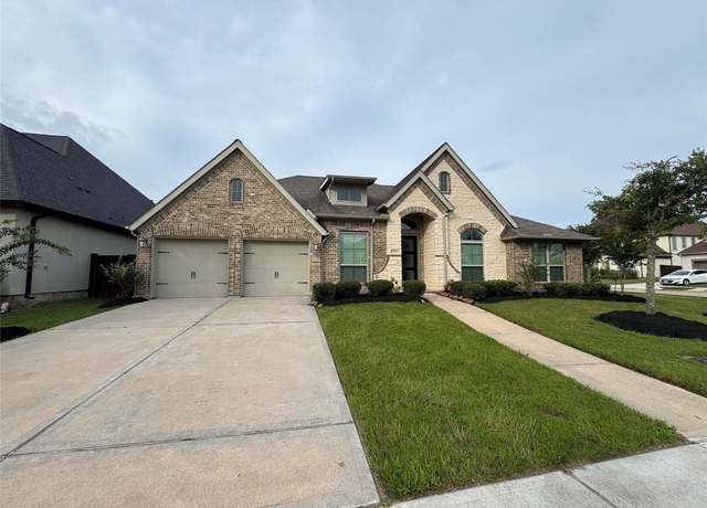 Property at 10323 Granite Ct, Rosharon, TX 77583, 4 beds, 3 baths