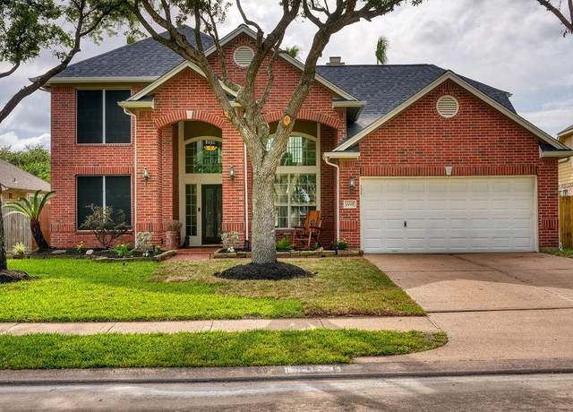 Property at 1114 Carriage Ct, Seabrook, TX 77586, 4 beds, 2.5 baths