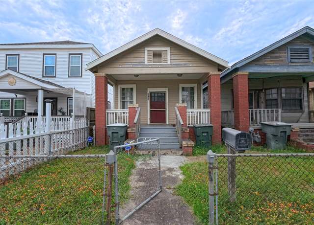 Property at 3121 Avenue N 1/2, Galveston, TX 77550, 2 beds, 1 bath