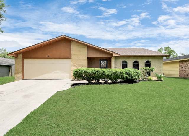 Property at 15819 Corsair Rd, Houston, TX 77053, 4 beds, 2.5 baths