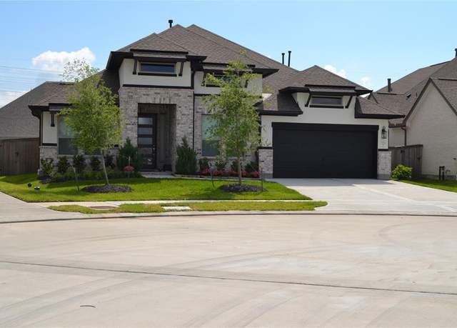 Property at 2721 Lakeside Shore Dr, League City, TX 77573, 4 beds, 4 baths