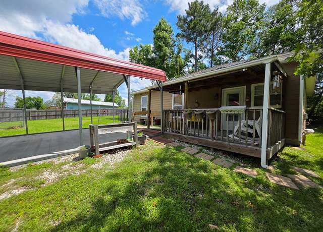 Property at 934 N Fm 356, Onalaska, TX 77360, 2 beds, 1.5 baths