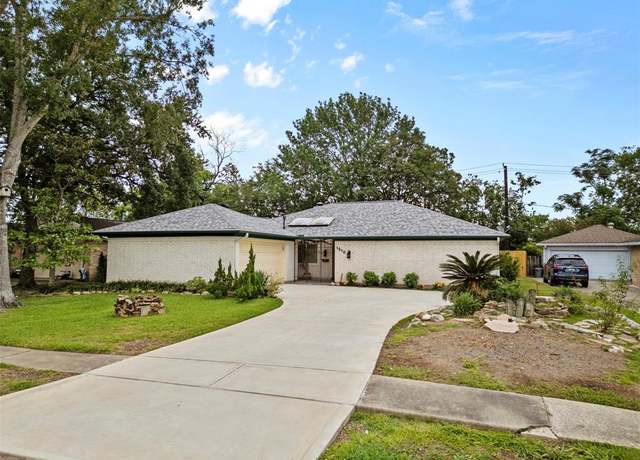 Property at 1510 Loch Lake Dr, El Lago, TX 77586, 3 beds, 2 baths