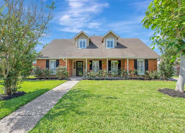 Property at 16003 Brookvilla Dr, Houston, TX 77059, 4 beds, 2.5 baths