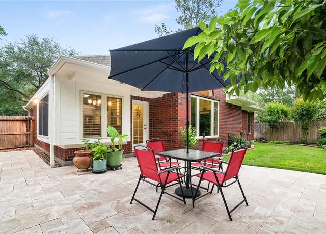 Property at 116 N Acacia Park Cir, The Woodlands, TX 77382, 3 beds, 2 baths