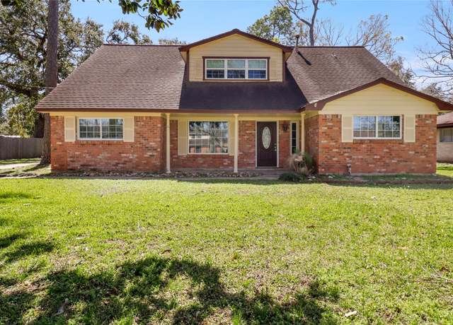 Property at 441 Southern Oaks Dr, Lake Jackson, TX 77566, 3 beds, 2 baths