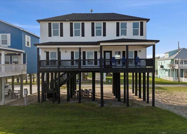 Property at 1326 Emerald Dr, Port Bolivar, TX 77650, 4 beds, 3 baths