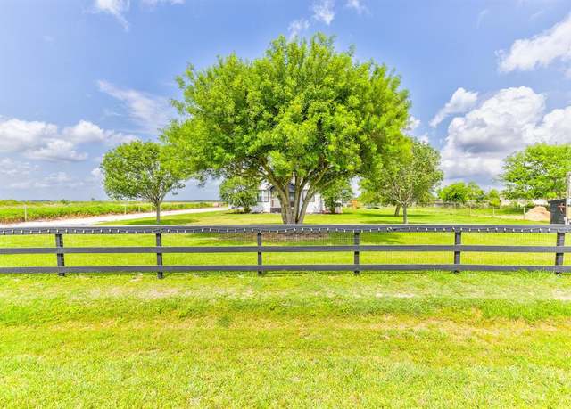 Property at 1825 County Road 212, Angleton, TX 77515, 3 beds, 2.5 baths