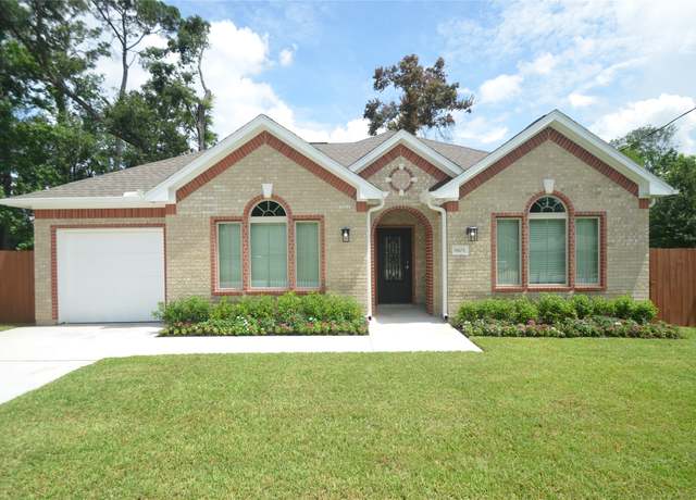 Property at 8105 Laura Koppe Rd, Houston, TX 77028, 3 beds, 2 baths