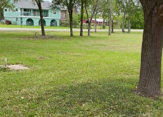 Property at 2702 Lake Rd, La Marque, TX 77568